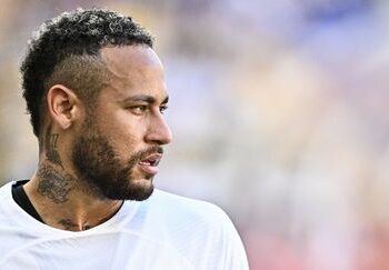 “Neymar Snubs Messi and Ronaldo, Declares Pelé as the ‘One and Only King of Football’”