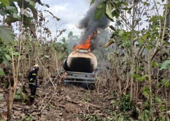 “Petrol Tanker Carrying 45,000 Litres Catches Fire in Ibadan”