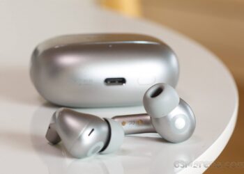 “Xiaomi Buds 5 Pro First Impressions: A Flagship Upgrade with Lossless Audio and Premium Features”